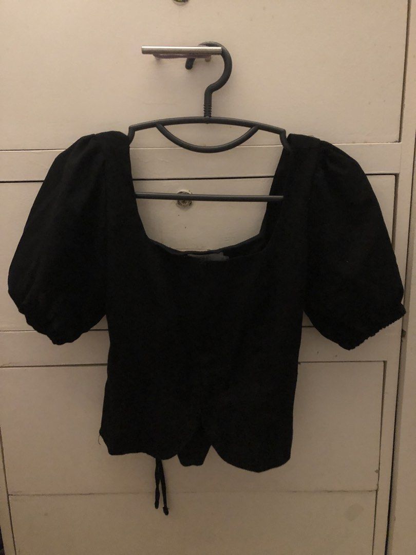 Vietnam Black Top (Category: Blouses) located in Imus. Submitted by trininnie (Listing ID 1468298057, Image 3). Description: Top from Vietnam Washed only, never worn outside Pass to low ballers Not for COD GCash or bank transfer Ggx or jnt or lalamove for SDD (Imus cavite).