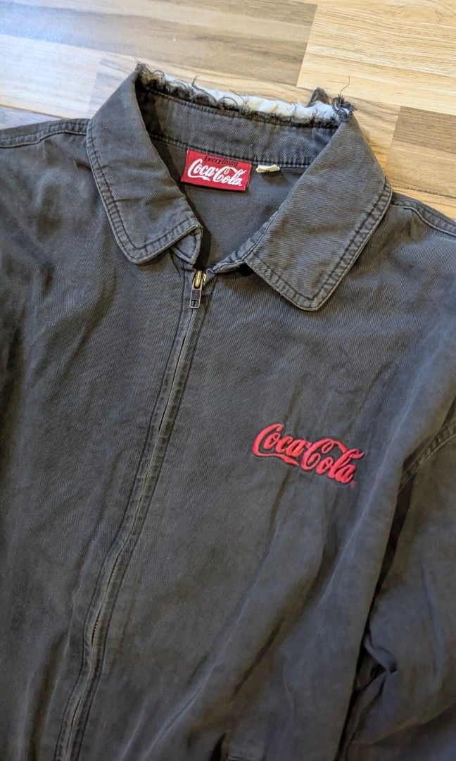 VINTAGE 80s COCA COLA JACKET (Category: Coats, Jackets and Outerwear) located in Pasay City. Submitted by aatapparelshop (Listing ID 1468378792, Image 3). Description: VINTAGE CONDITION SIZE LARGE 1500 SHIPPED.
