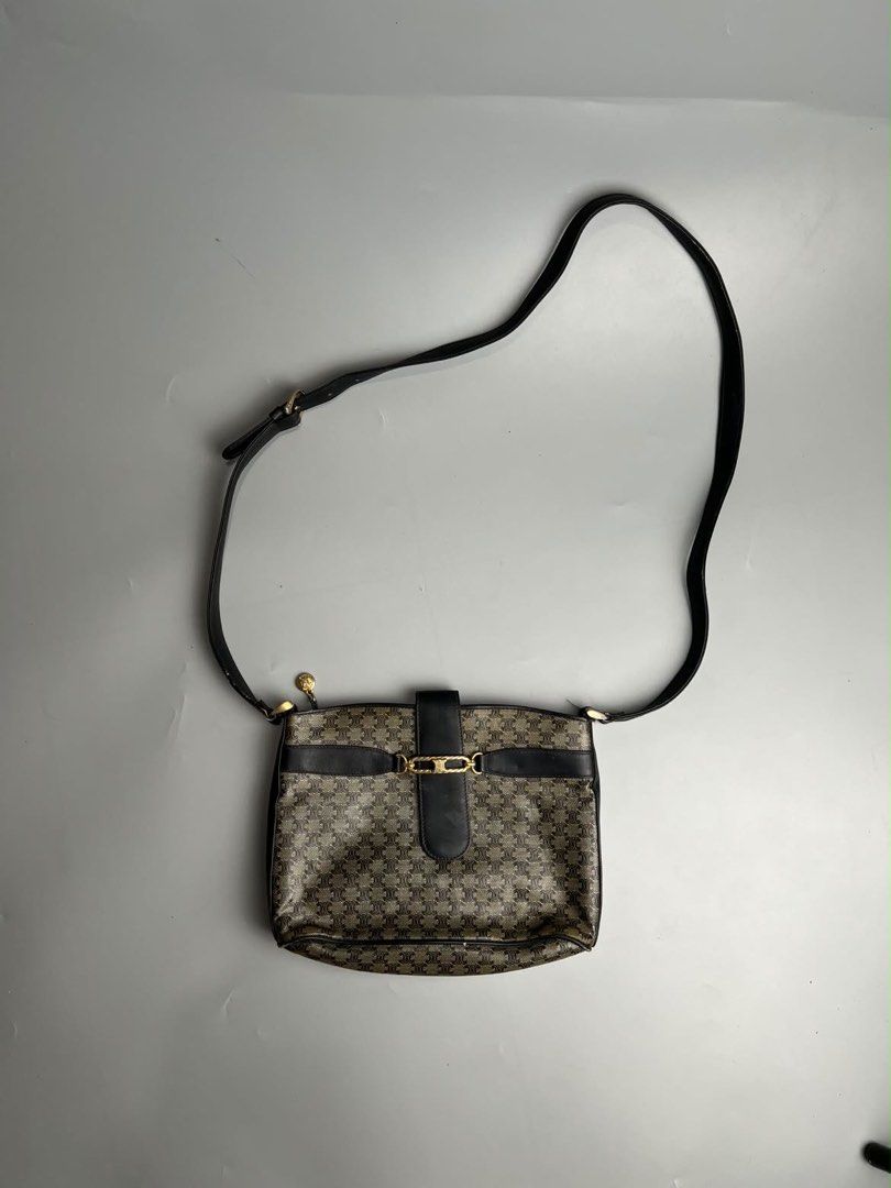 Vintage Celine - Macadam Coated Canvas - Shoulder Bag (Category: Luxury Bags & Wallets) located in San Pablo. Submitted by hiddenrygn (Listing ID 1468446867, Image 1). Description: Vintage Celine - Macadam Coated Canvas - Shoulder Bag Rank AB Minor signs of usage Still in excellent condition Authentic DM!.