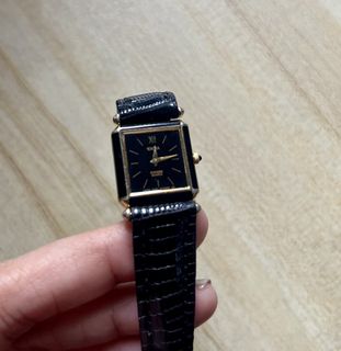 (Category: ) located in . Submitted by lovefashionstuff (Listing ID 1468325559, Image 1). Description: .