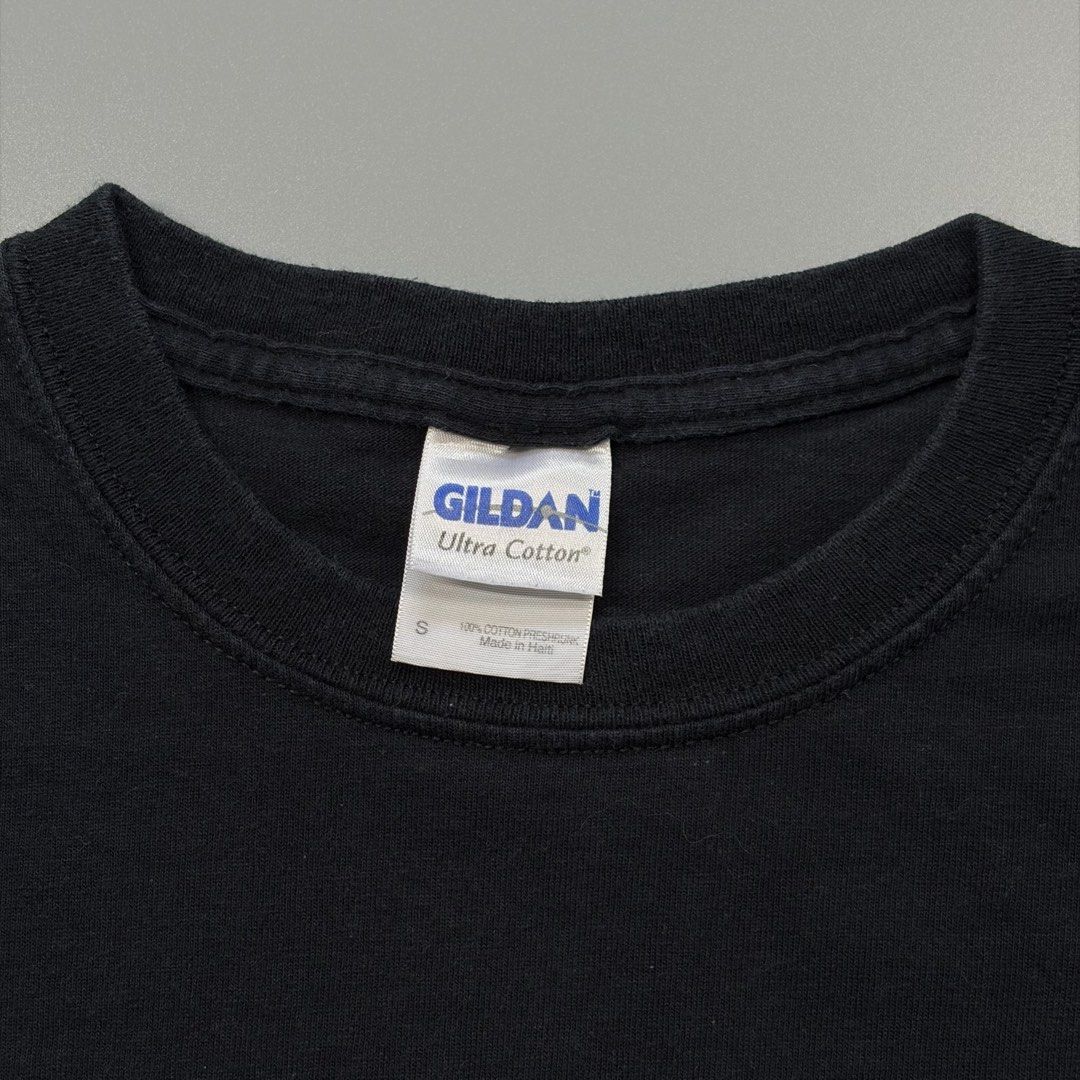 Vintage Dare by Gildan (Category: Activewear) located in Cavite. Submitted by onebeancent (Listing ID 1468431399, Image 3). Description: Size: Small (Vintage) Dimension: 18" Width | 25" Length Color: Black Color Rate: 9.5/10 Issue: None Condition: Excellent Price: 750php Additional Shipping Fee (J&T Small Pouch) 75php Luzon 100php visayas 120php mindanao .