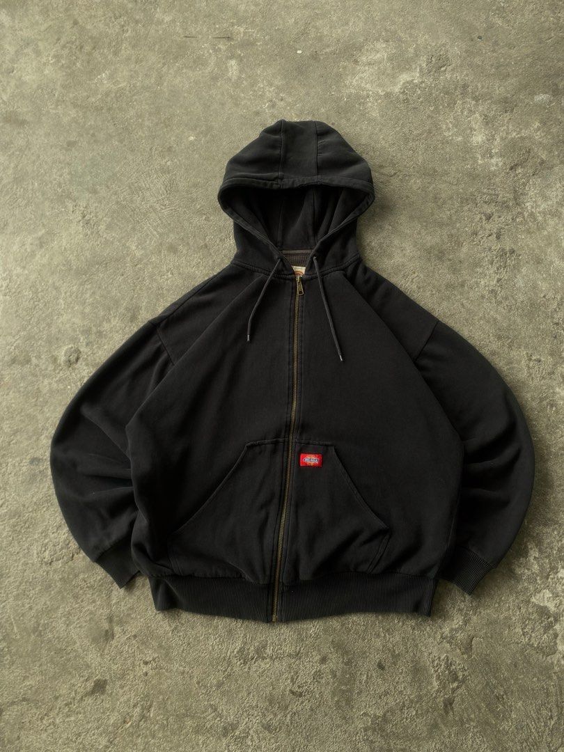 VINTAGE DICKIES ZIP-UP HOODIE (Category: Hoodies) located in Santa Rosa. Submitted by looted_thrifts (Listing ID 1468306420, Image 1). Description: VERY GOOD CONDITION SIZE LARGE ON TAG WIDTH: 27 LENGTH: 28 9.3/10 COLOR RATE ISSUE: MINIMAL DISTRESS ONLY .