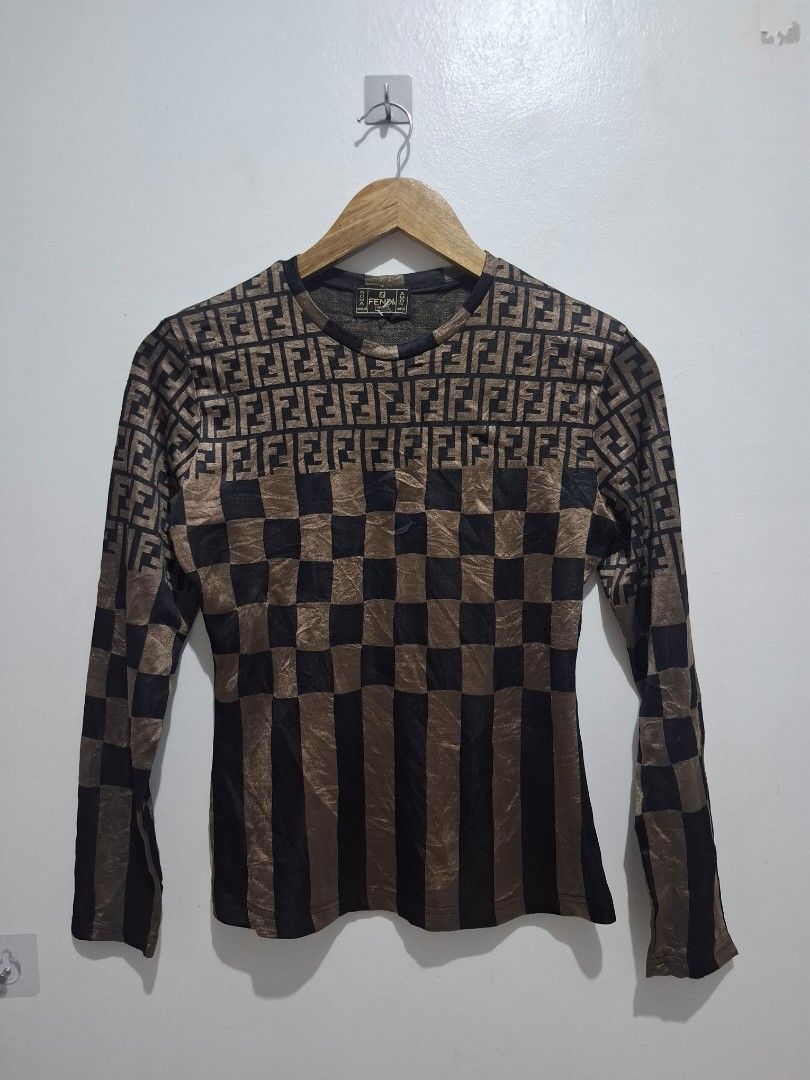 Vintage fendi (Category: Longsleeves) located in Tarlac. Submitted by christopher.24 (Listing ID 1468324933, Image 1). Description: excellent condition.