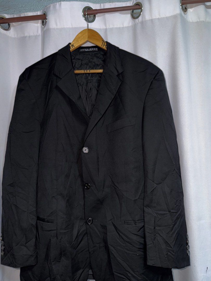 VINTAGE HUGO BOSS BLAZER (Category: Coats, Jackets and Outerwear) located in Manila. Submitted by triptothrift7 (Listing ID 1468339376, Image 2). Description: message if you are interested! for fast transaction VINTAGE HUGO BOSS BLAZER for only 1000 size large fit width 23 x 31 no issue need wash only excellent condition color rate 9/10 authentic legit mode of payment gcash or bank transfer location Biñan laguna.