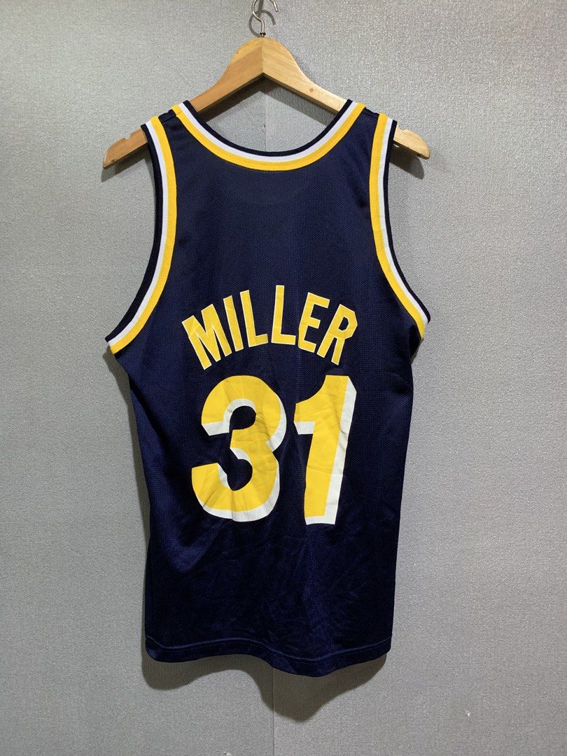 VINTAGE JERSEY CHAMPION (Category: Activewear) located in Carmen. Submitted by bensbai (Listing ID 1468359914, Image 2). Description: - Premium quality material and design - Exactly as shown in the photos - Ready for shipping or meetup in the Philippines - Perfect for everyday use.