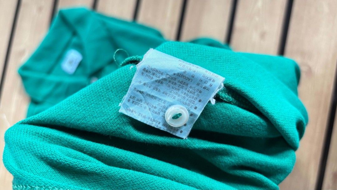 Vintage Lacoste Big Logo (Category: Tshirts & Polo Shirts ) located in Santo Tomas. Submitted by rency_thrift (Listing ID 1468440829, Image 3). Description: L@coste Vintage Green Polo Shirt✨️ Authentic ✅️ Excellent Condition✅️ Dimes: Width:20 / Length: 25.5 / Size: Medium Loc. STO..TOMAS DAVAO Del Norte📍.