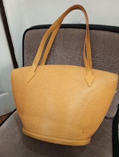 (Category: ) located in . Submitted by abborns (Listing ID 1468321927, Image 1). Description: .