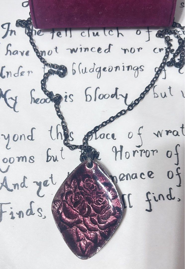 Vintage Necklace (Category: Necklaces) located in Makati City. Submitted by cestparfaitvintagejewelries (Listing ID 1468386748, Image 3). Description: .