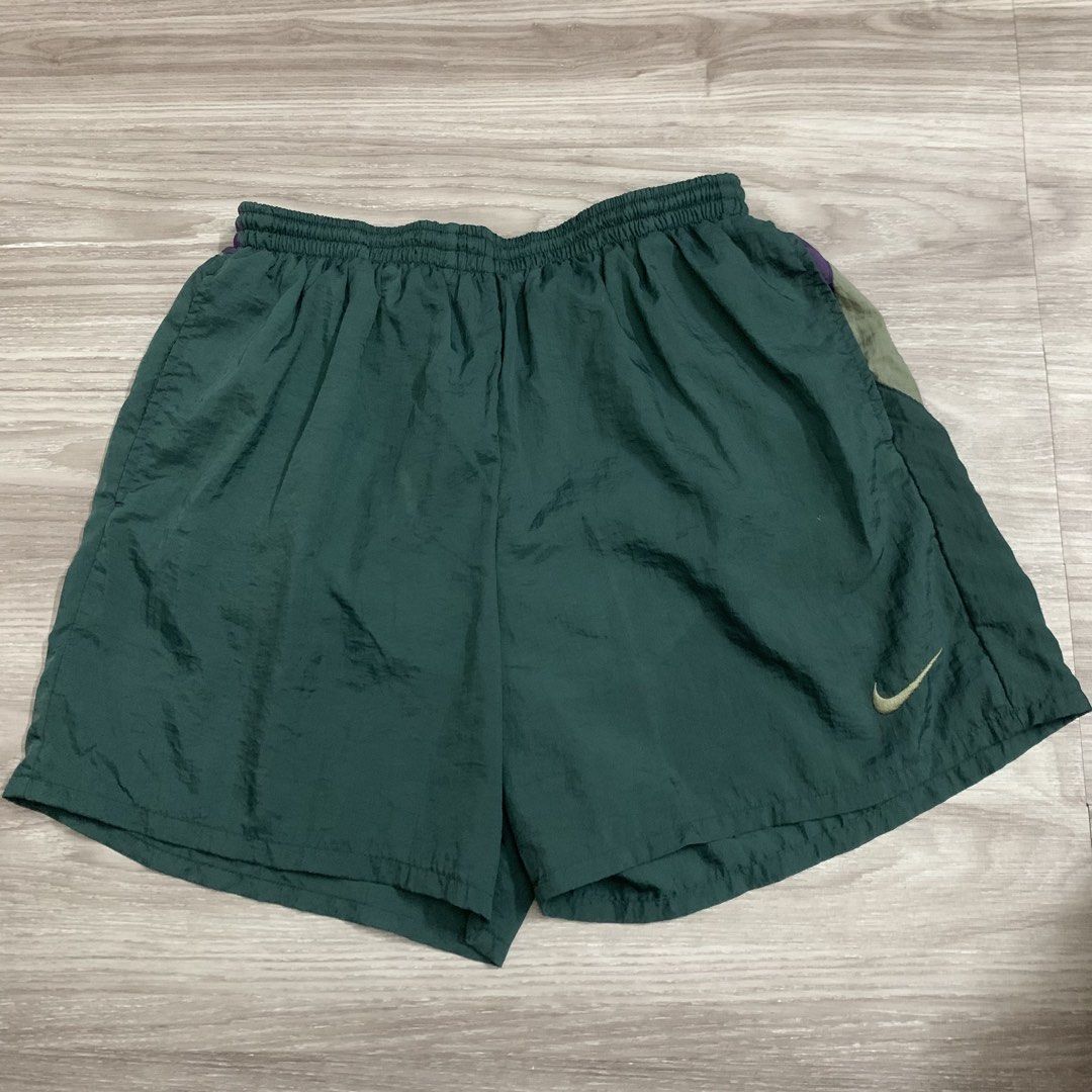 Vintage nike (Category: Shorts) located in Cavite. Submitted by yobubsss (Listing ID 1468448528, Image 3). Description: Size Large 30-38w 17L Good condition Issue pinhole see last pic.