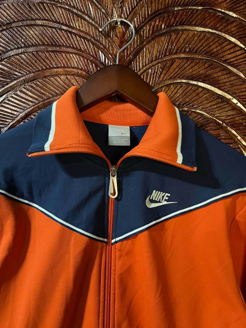 VINTAGE NIKE WAFFLE TRACK JACKET (Category: Coats, Jackets and Outerwear) located in Bulacan. Submitted by 1008.thrift (Listing ID 1468436895, Image 2). Description: VINTAGE NIKE WAFFLE TRACK JACKET W21xL26 MEDIUM NO ISSUE As NEW CONDITION.