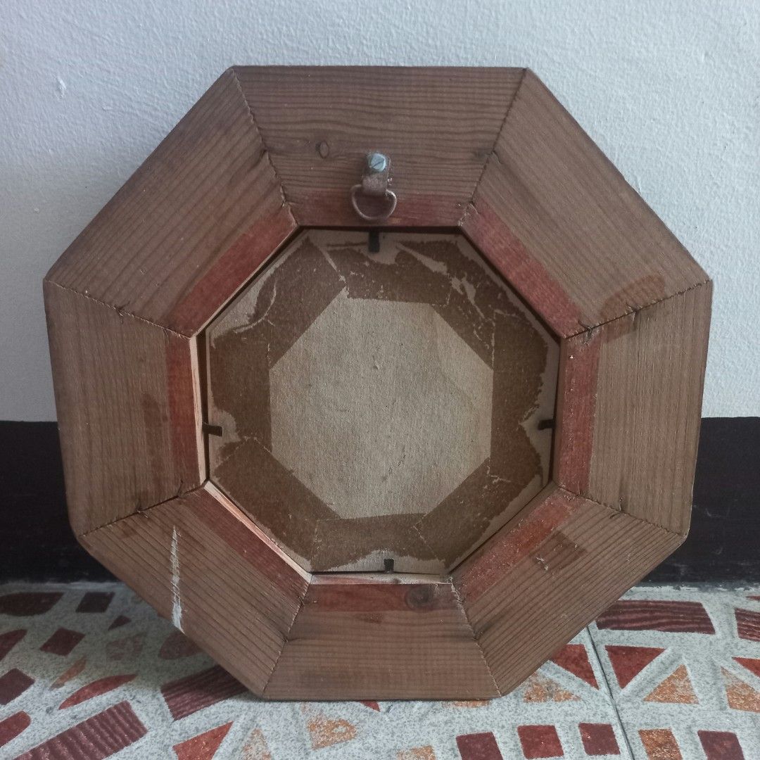 Vintage Octagonal Pressed Flower Frame (Category: Frames & Pictures) located in Imus. Submitted by mj.trinidad (Listing ID 1468391714, Image 3). Description: 350. - Octagon wooden frame - Pressed botanical art featuring dried brown flowers in a floral hairstyle silhouette - Features a charming pink profile cutout against a light background - Signed by the artist on the bottom right - Compact size, ready to hang with an attached metal ring on the 