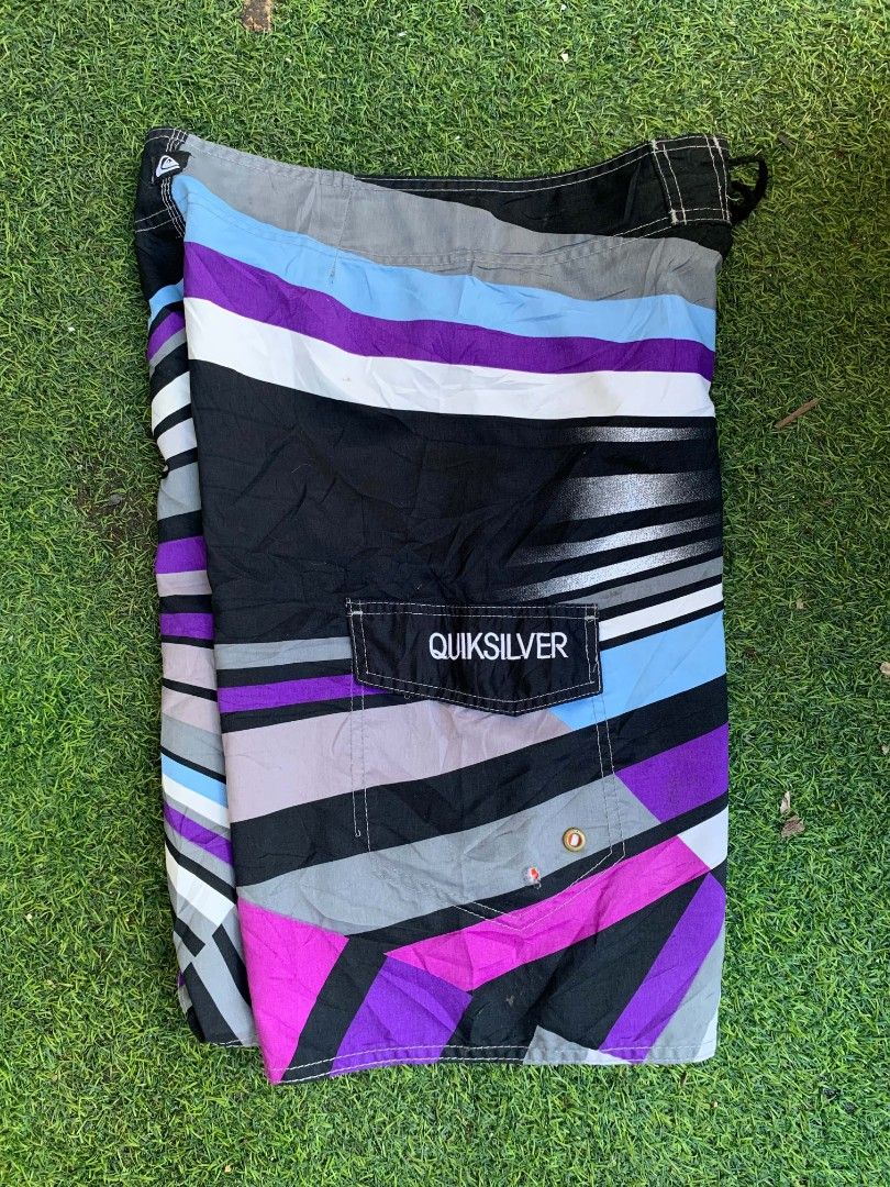 Vintage Quicksilver Boardshort (Category: Shorts) located in Carmen. Submitted by fukqueazz (Listing ID 1468460371, Image 3). Description: Quicksilver W 30/ L 21.5/ LO 11.5 Good Condition Authentic Issue: missing pocket button whole 📍Cebu JnT Express Mop:Gcash.