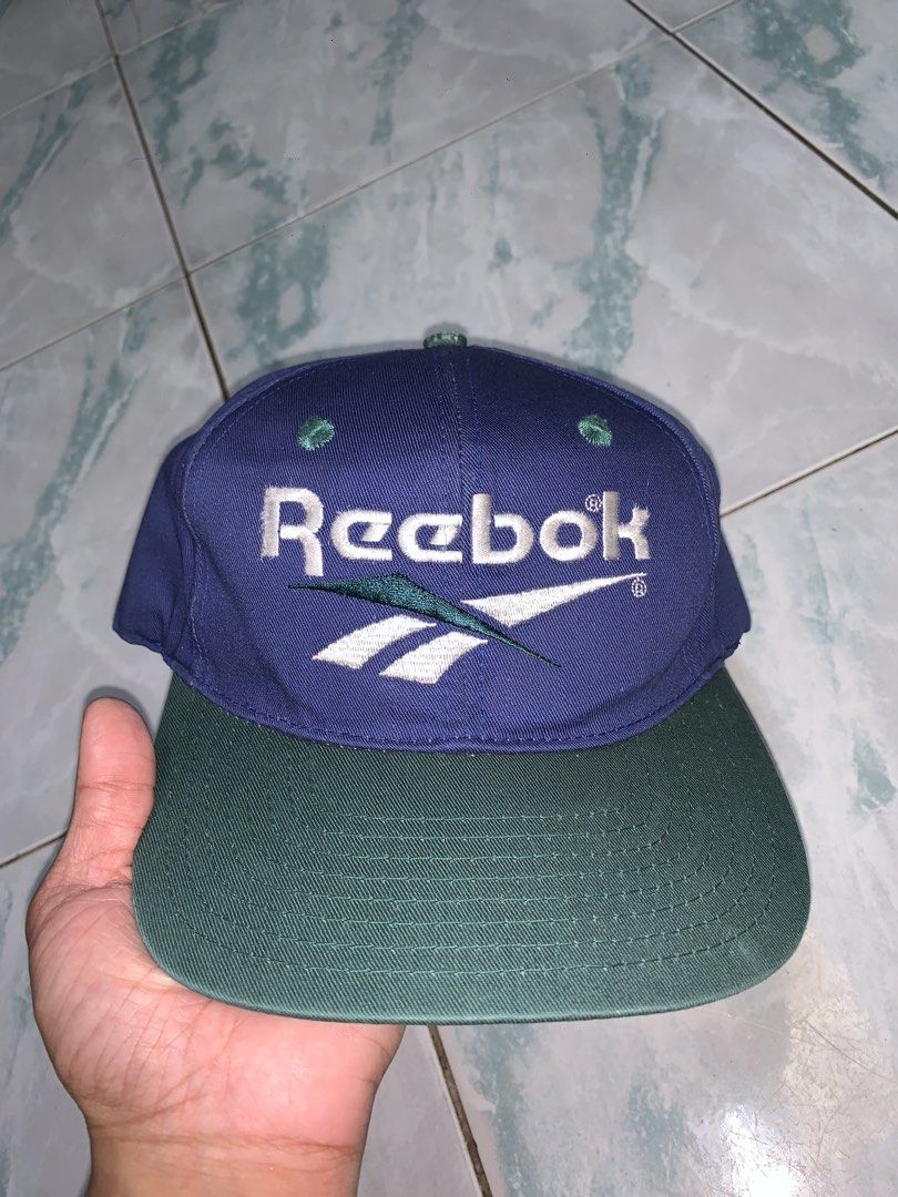 Vintage reebok snapback (Category: Caps & Hats) located in Pasig City. Submitted by thriftnflip1600 (Listing ID 1468462237, Image 2). Description: Color rate: 9/10 Condition: 9/10 Issue: minor scratches on top button (check last pic).