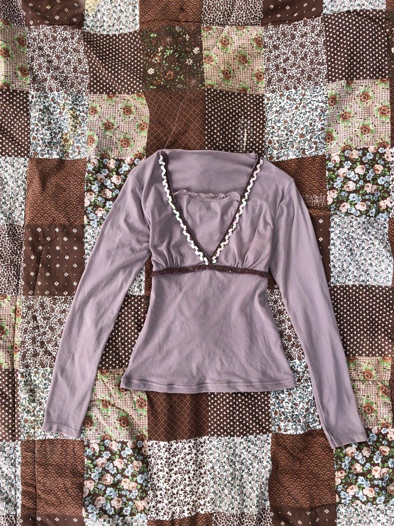 vintage style y2k boho top (Category: Blouses) located in Butuan. Submitted by kittyfinds444 (Listing ID 1468337627, Image 1). Description: • size: xs to semi med • bought from japan arrivals. • lowballers will be ignored. not selling it for lower price. willing to keep! •please check the photos before claiming. do not offer if unsure & still canvasing. we don’t accept unsure offers unless it’s paid to avoid conflicts. .