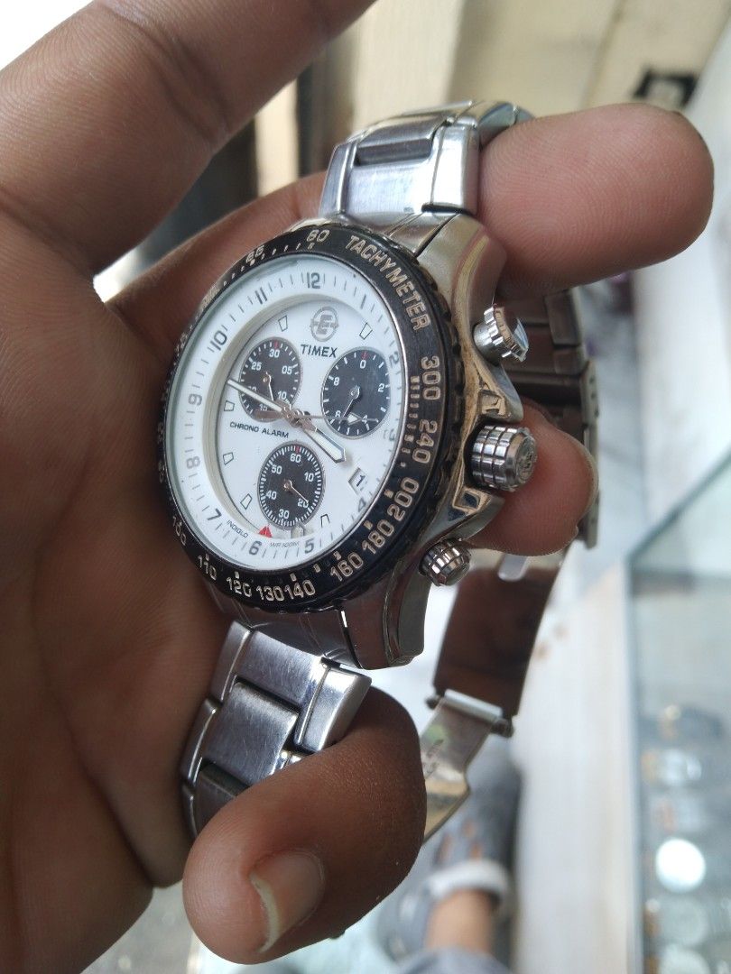 Vintage Timex expedition chronograph watch (Category: Looking For) located in Caloocan City. Submitted by noeld316982578 (Listing ID 1468427583, Image 2). Description: pm sa my gusto working with box Taguig location.