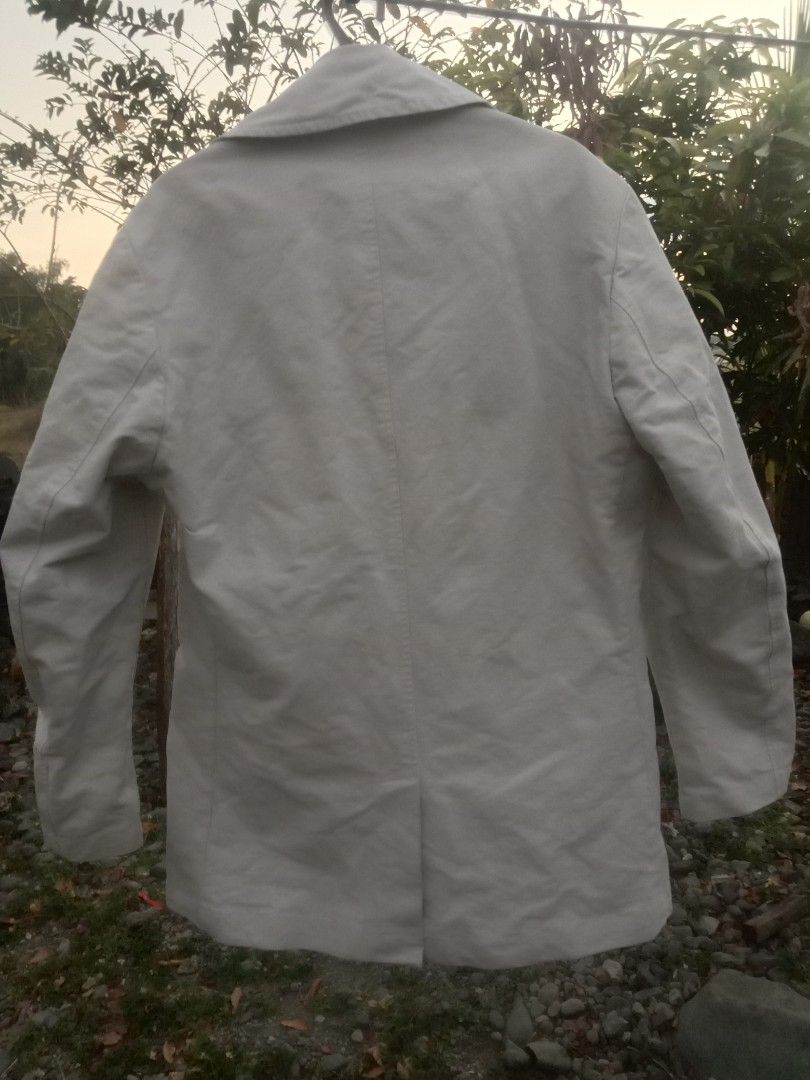 Vintage VERSACE double breasted jacket (Category: Coats, Jackets and Outerwear) located in Baguio. Submitted by oliviapreloved100620 (Listing ID 1468326451, Image 3). Description: Light gray double breastedade in Italy. 31" x 22".