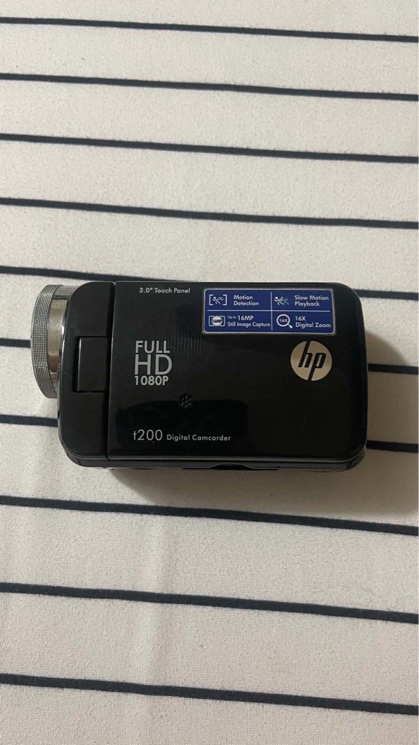 Vintage videocam (Category: Video Cameras) located in Manila. Submitted by ducletteristtt_ (Listing ID 1468353098, Image 2). Description: .