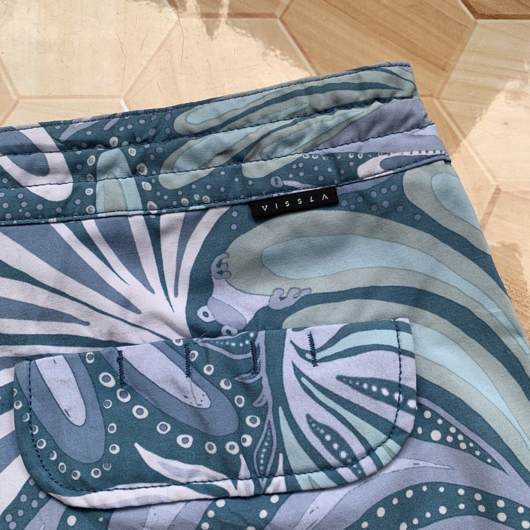 Vissla Board Short❗️ (Category: Shorts) located in Cebu City. Submitted by darrylopon12219 (Listing ID 1468346234, Image 3). Description: Orig💯 Excellent Condition No Issue Size 33 Color Rate:9.5/10 Dimes:W33-35 L18.5 Leghole 11 -Need Wash 📍 CONSOLACION, CEBU ‎🚚 ship via J&T ‎DM NOW📩 ‎.