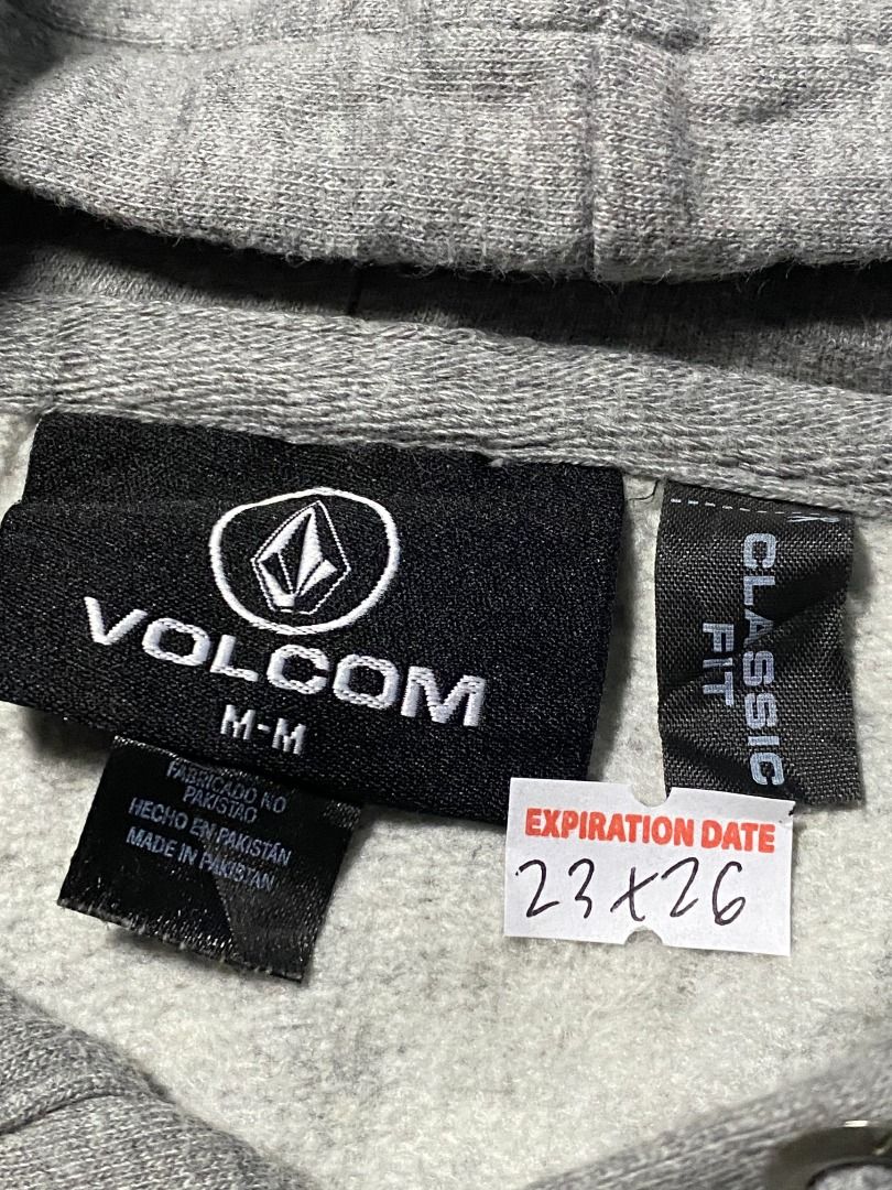 Volcom | skate hoodie (Category: Hoodies) located in Las Pinas. Submitted by all_details_posted (Listing ID 1468433056, Image 2). Description: no issue.