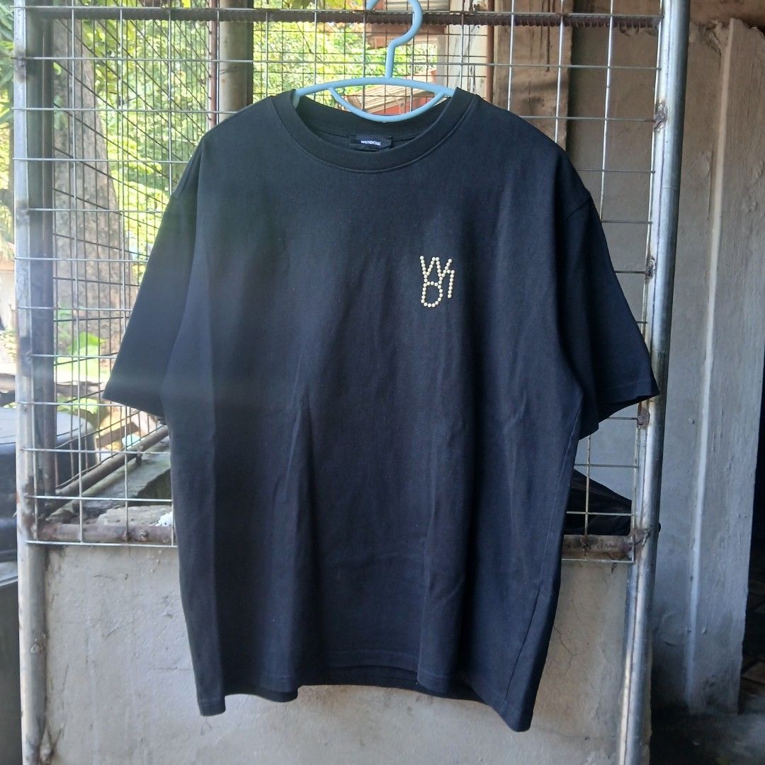 Welldone T-Shirt for Men (Category: Activewear) located in Murcia. Submitted by rndom.stffs (Listing ID 1468325475, Image 2). Description: • We11done Pearl Logo Design Measurements: 28Length. 22Width Size Small on Tag (Best fit is Large) Boxy Fit 9.5/10 Color Rate Good to Excellent Condition Price: 549 Free Shipping fee - Negros Occidental.