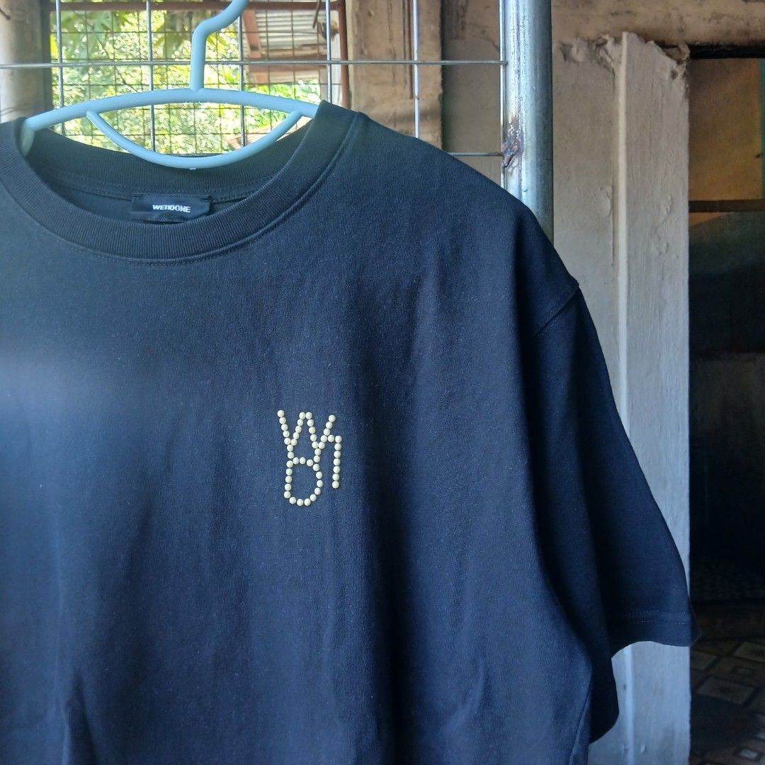 Welldone T-Shirt for Men (Category: Activewear) located in Murcia. Submitted by rndom.stffs (Listing ID 1468325475, Image 3). Description: • We11done Pearl Logo Design Measurements: 28Length. 22Width Size Small on Tag (Best fit is Large) Boxy Fit 9.5/10 Color Rate Good to Excellent Condition Price: 549 Free Shipping fee - Negros Occidental.