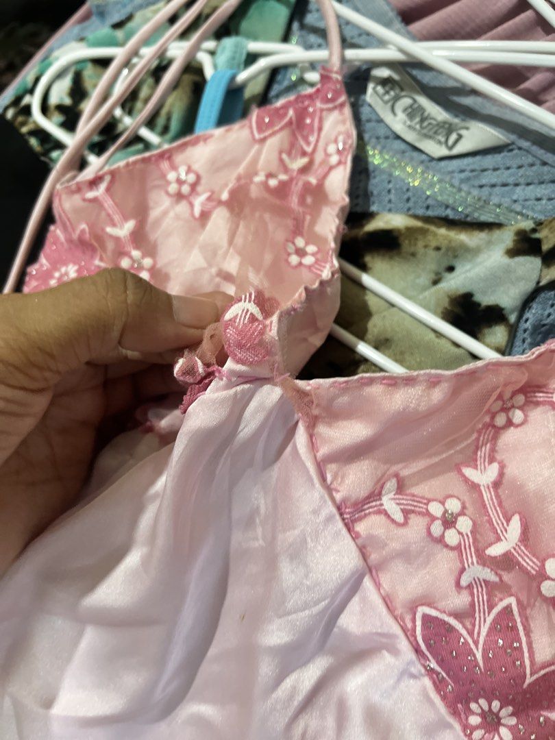 WHIMSY TOP (Category: Blouses) located in Butuan. Submitted by darlingdressco. (Listing ID 1468411050, Image 2). Description: may butas need tahiin.