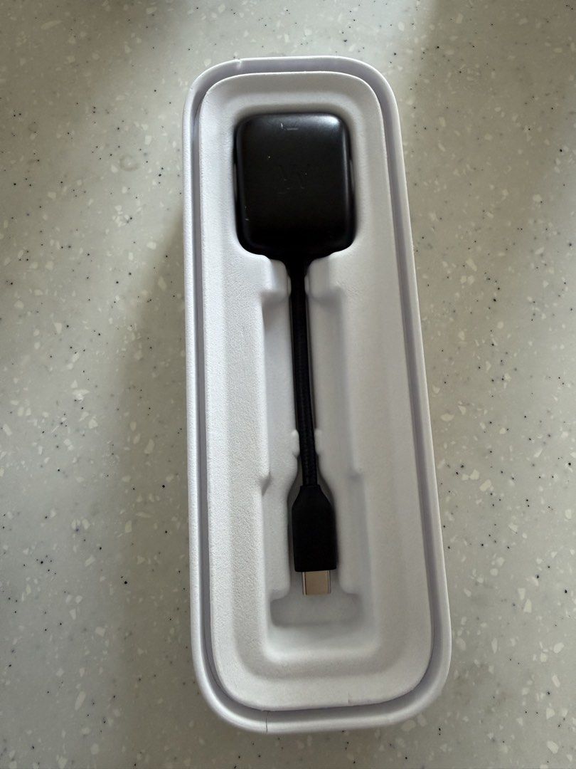 Whoop 5.0 charger + cord (Category: Microphones) located in Makati City. Submitted by animalsaremybesties (Listing ID 1468308080, Image 1). Description: EXTRA UNUSED WHOOP CHARGER + CORD. Rfs: Its an extra one .