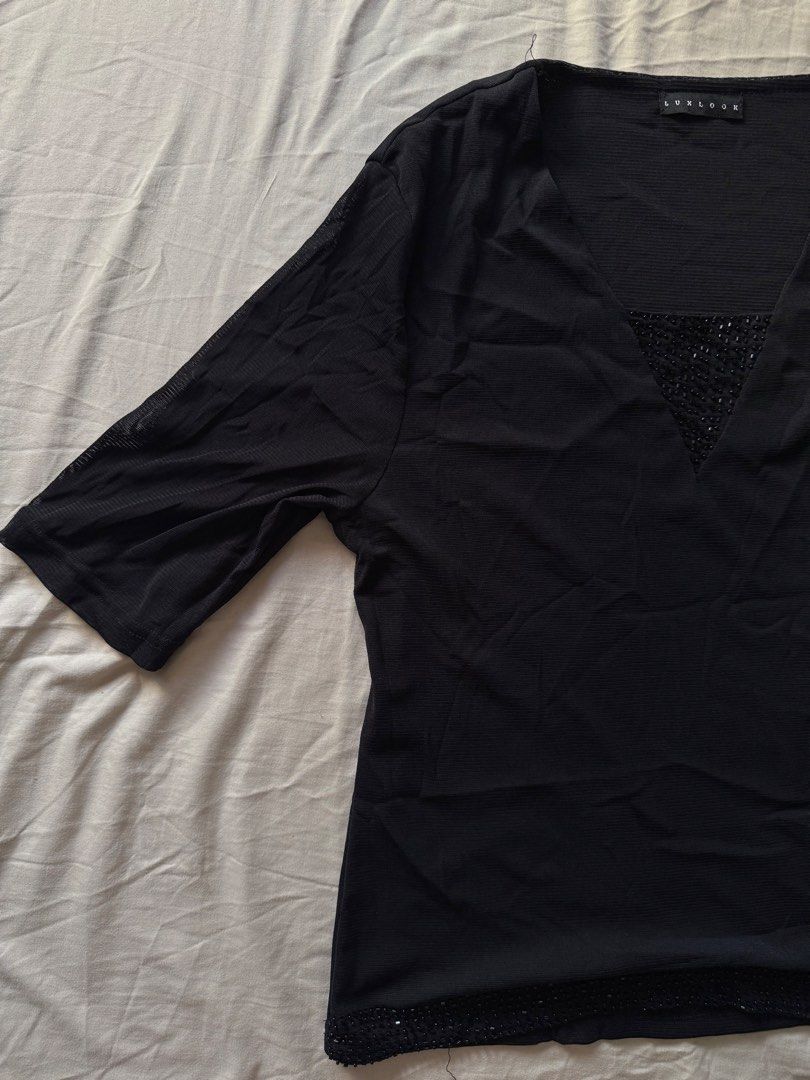 Women black blouse (Category: Blouses) located in Mandaluyong City. Submitted by uol77 (Listing ID 1468358928, Image 2). Description: .