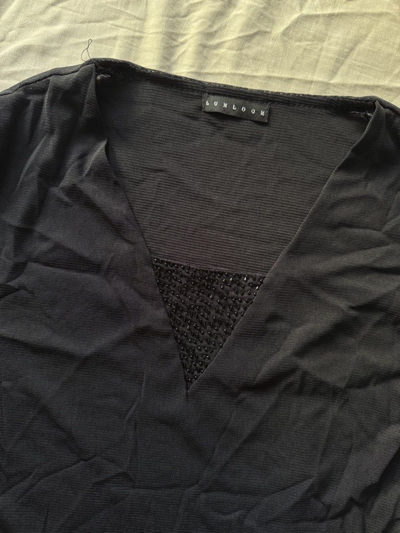 Women black blouse (Category: Blouses) located in Mandaluyong City. Submitted by uol77 (Listing ID 1468358928, Image 1). Description: .