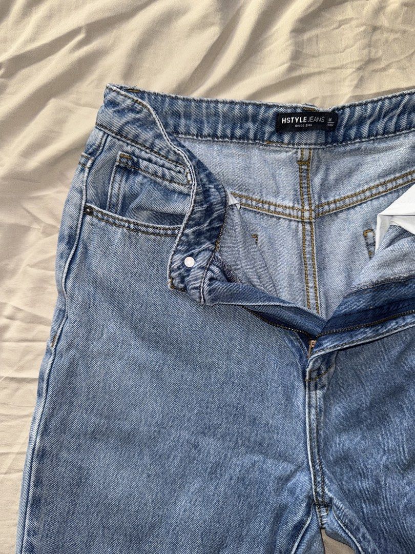 Women Pants Medium (Category: Jeans) located in Mandaluyong City. Submitted by uol77 (Listing ID 1468357551, Image 1). Description: Size 27inches.