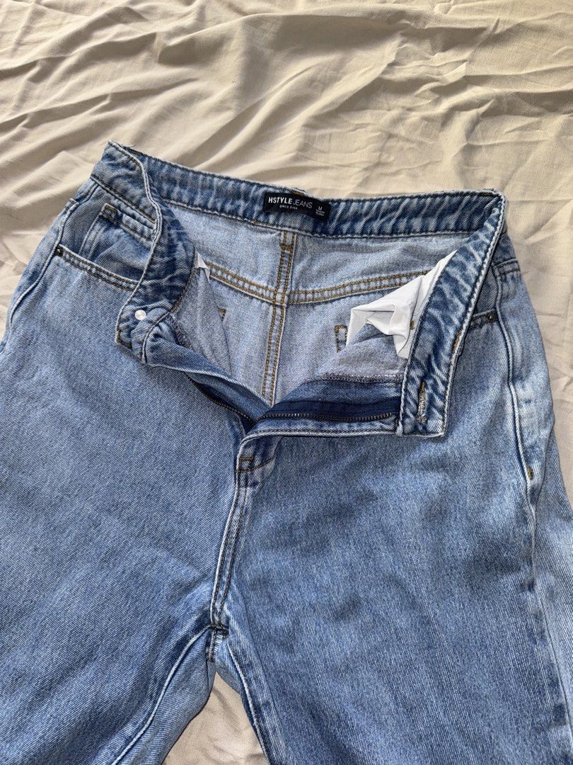 Women Pants Medium (Category: Jeans) located in Mandaluyong City. Submitted by uol77 (Listing ID 1468357551, Image 2). Description: Size 27inches.