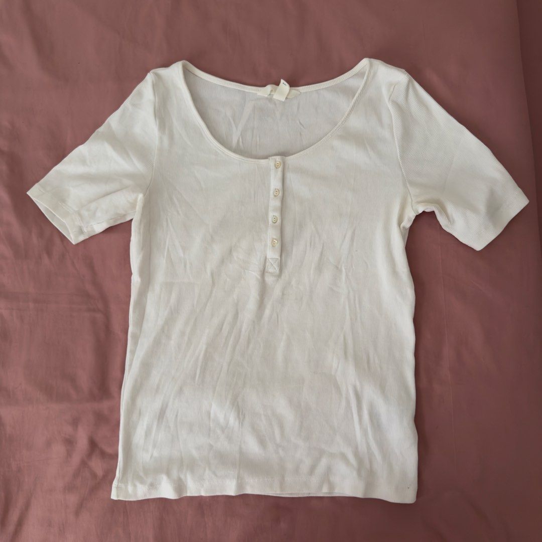 Women Tops (Bundle) (Category: Others Tops) located in Caloocan City. Submitted by anne0532 (Listing ID 1468338456, Image 2). Description: .