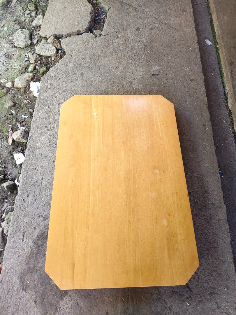 Wooden Low Folding Table (Category: Tables & Sets) located in Manila. Submitted by aks_japansurplus30 (Listing ID 1468498420, Image 2). Description: japan surplus 1700 pwede sa maarte sobrang kinis pa purewood Japan surplus L36 W25 H14 Sobrang ganda.