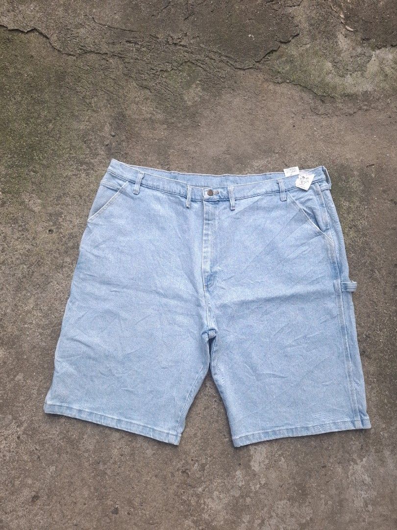 WRANGLER ACID WASH CARPENTER JORTS - SIZE: 48 (Category: Shorts) located in Manila. Submitted by bonaobrag55538 (Listing ID 1468340970, Image 2). Description: DIMES: 48*26*13.5 EXCELLENT CONDITION NO ISSUE.