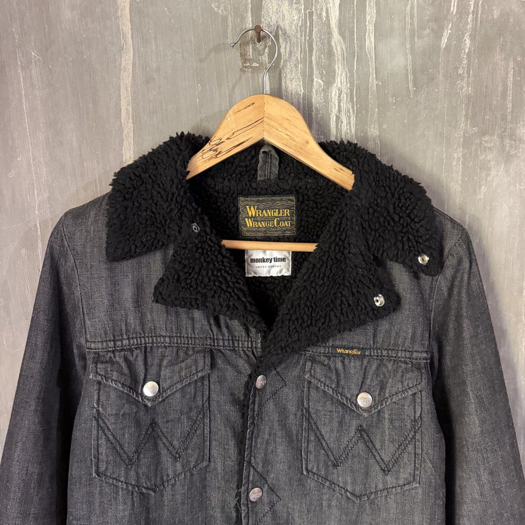 Wrangler x Monkey Time Black Denim Sherpa Jacket (Category: Coats, Jackets and Outerwear) located in Puerto Princesa. Submitted by terdsthrift (Listing ID 1468454811, Image 3). Description: Wrangler x Monkey Time Black Denim Sherpa Jacket Width: 19 Length: 28 Shoulder: 16 In Good Condition / No Issue Need Wash Color Rate: 10/10 - Brand/Collab: Monkey Time x Wrangler - Material: Washed black denim with thick black sherpa fleece lining and collar -