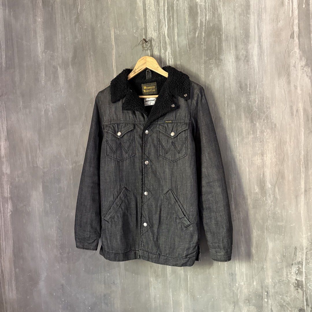Wrangler x Monkey Time Black Denim Sherpa Jacket (Category: Coats, Jackets and Outerwear) located in Puerto Princesa. Submitted by terdsthrift (Listing ID 1468454811, Image 1). Description: Wrangler x Monkey Time Black Denim Sherpa Jacket Width: 19 Length: 28 Shoulder: 16 In Good Condition / No Issue Need Wash Color Rate: 10/10 - Brand/Collab: Monkey Time x Wrangler - Material: Washed black denim with thick black sherpa fleece lining and collar -