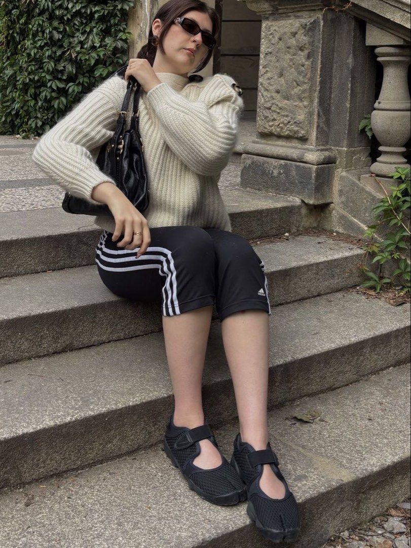 Y2K Adidas Capri (Category: Other Bottoms) located in Quezon City. Submitted by shopkeju (Listing ID 1468436400, Image 1). Description: waist 25-26 length 28.5.