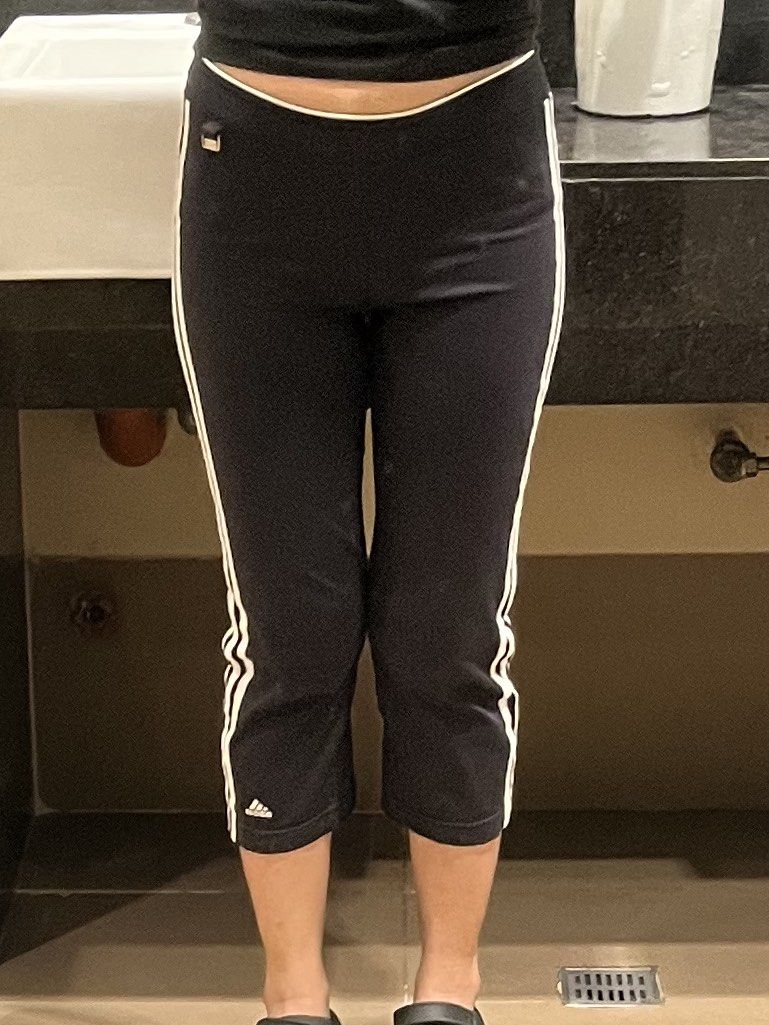 Y2K Adidas Capri (Category: Other Bottoms) located in Quezon City. Submitted by shopkeju (Listing ID 1468436400, Image 2). Description: waist 25-26 length 28.5.