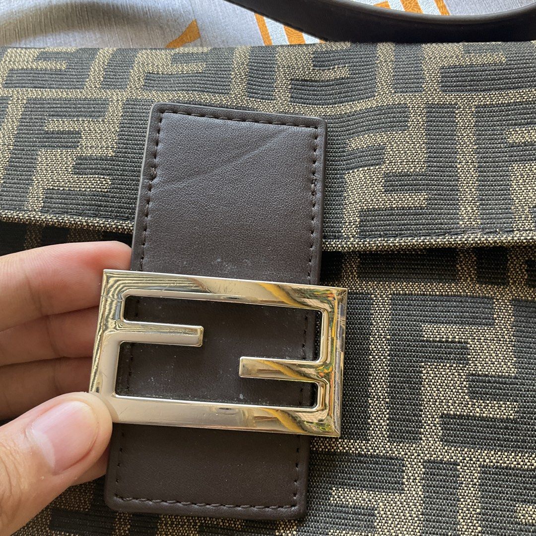 y2k Fendi Monogram Bag (Category: Shoulder Bags) located in San Fernando. Submitted by jz_ofiaza (Listing ID 1468319073, Image 3). Description: Excellent Condition issue: has scratch on silver part Made in Italy.