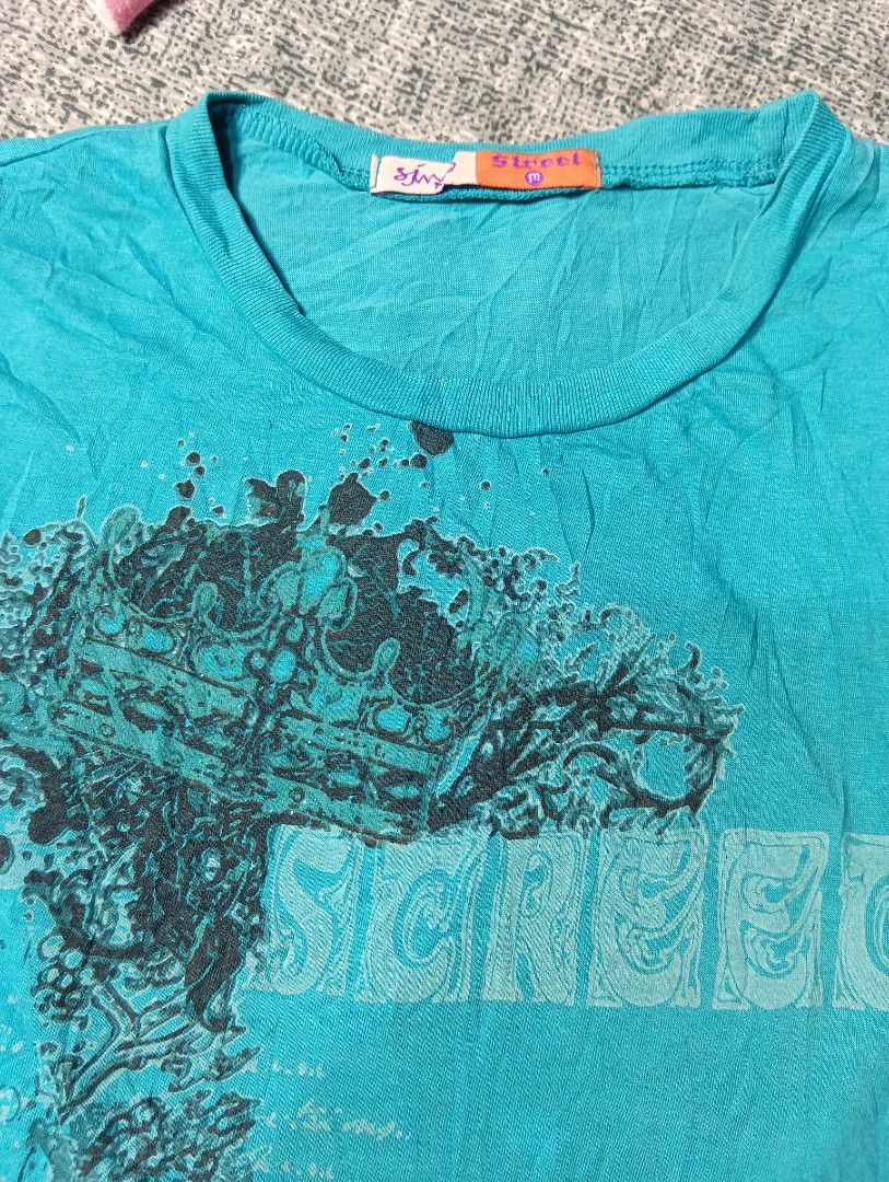 Y2k grunge crown womens top (Category: Blouses) located in Binangonan. Submitted by uhwhynot (Listing ID 1468447538, Image 2). Description: .