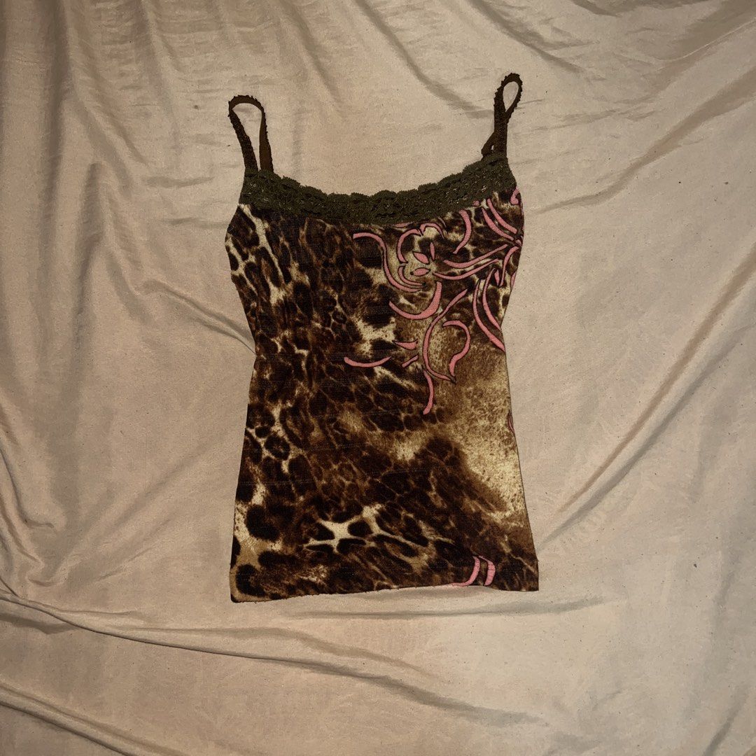 Y2K Leopard Print Lace Trim Cami Top (Category: Sleeveless) located in Manila. Submitted by xxaya.06 (Listing ID 1468362683, Image 1). Description: 👗Y2K Leopard Print Lace Trim Cami Top 📏 Fits size Small - Medium 📝 No flaws PM me for more details 📍Sampaloc, Metro Manila.