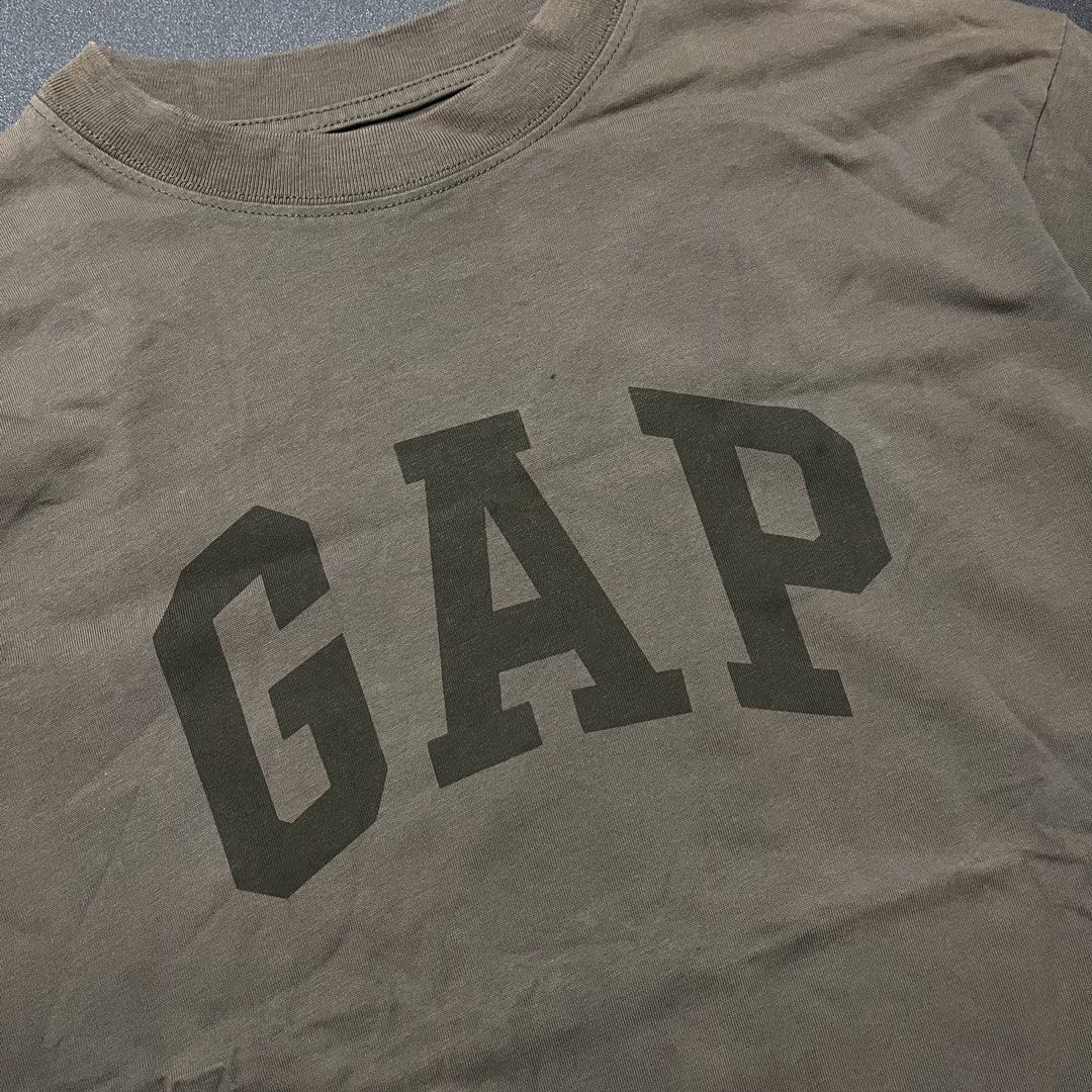 Yeezy Gap Shirt (Category: Tshirts & Polo Shirts ) located in Moncada. Submitted by tishokthrift (Listing ID 1468422502, Image 3). Description: .