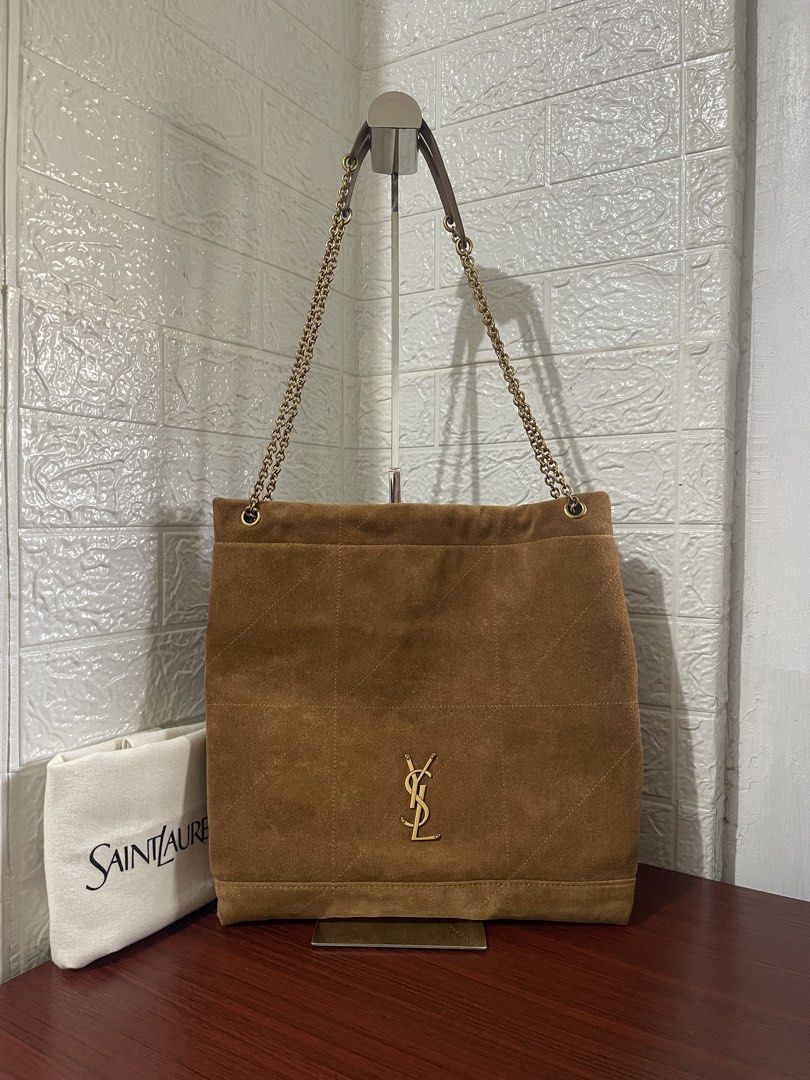 YSL JAMIE 4.3 POCHON SUEDE (Category: Luxury Bags & Wallets) located in Manila. Submitted by grabmybags (Listing ID 1468301632, Image 1). Description: PLS READ BELOW DETAILS ⬇️⬇️⬇️ I will not entertain questions included in below info! (make reading a habit) ALL AVAILABLE! ON HAND! SOLD ITEM = DELETED NOT OPEN FOR SWAP Self-Authentication Recommended Images are of actual item for sale‼️ Refrain from asking more pictures ❌ * No Major flaws (barely