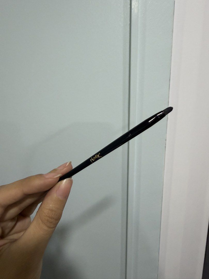 Ysl lip brush (Category: Makeup) located in Quezon City. Submitted by destashingmycloset (Listing ID 1468331537, Image 1). Description: .
