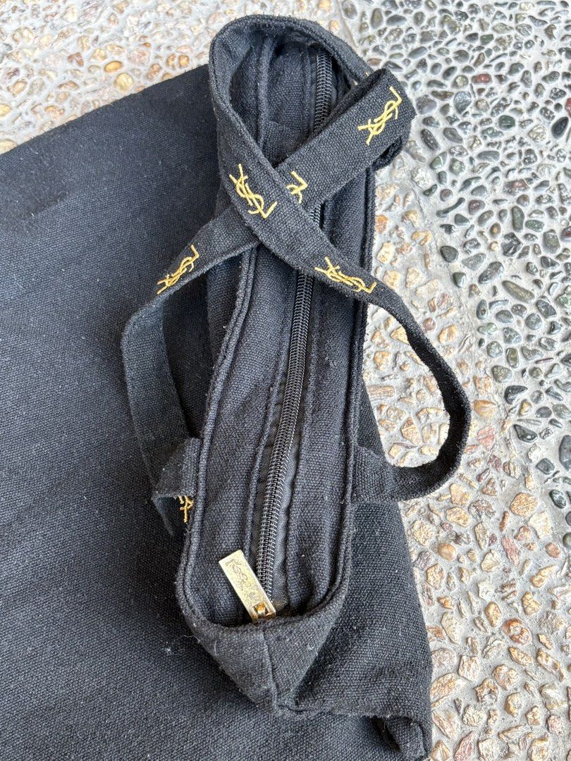 YSL Tote Bag (Category: Tote Bags) located in Caloocan City. Submitted by babydoll696 (Listing ID 1468356188, Image 3). Description: YSL TOTE BAG NO ISSUE + SHIP PM FOR MORE DETAILS.