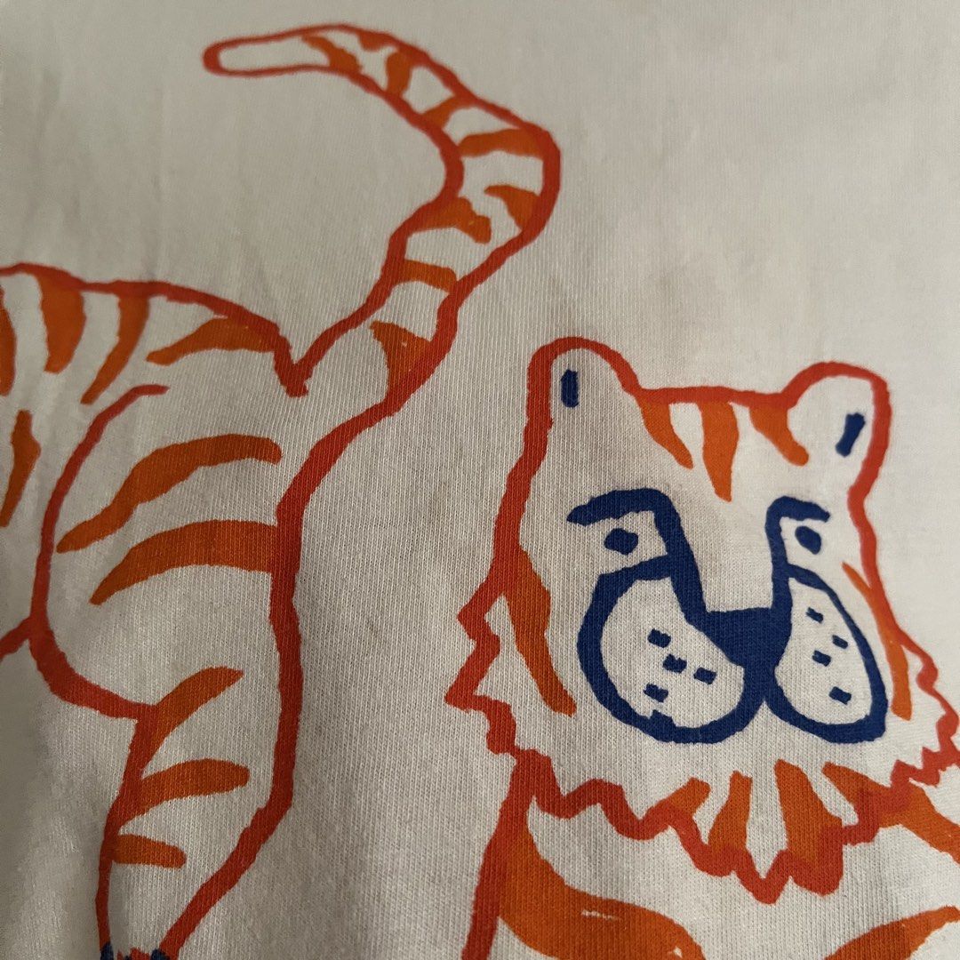 Zara animal print shirt (Category: Babies & Kids Fashion) located in Manila. Submitted by ourburstingwardrobe_ (Listing ID 1468363492, Image 2). Description: Size 5 Great condition With very unnoticeable flaw refer to posted pics.