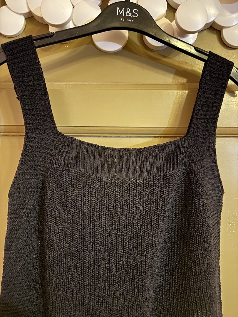 Zara Black Knit Tank Top Size S (Category: Sleeveless) located in Manila. Submitted by gabwie (Listing ID 1468409469, Image 2). Description: - Brand: Zara - Size: S - Color: Black - Style: Square neckline with thick straps - Fabric: Textured ribbed knit - Perfect for clean girl fits.