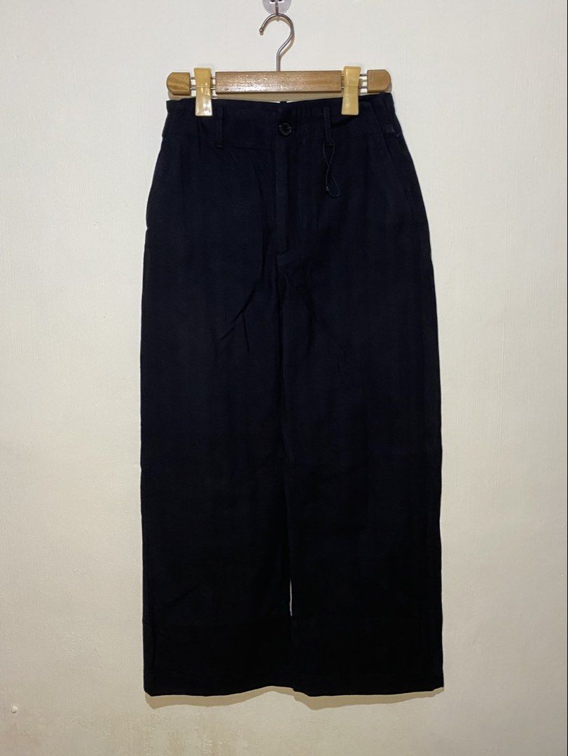 ZARA black pants (Category: Other Bottoms) located in General Trias. Submitted by aandrcollections (Listing ID 1468411833, Image 1). Description: Medium Waist-27” Length-37”.