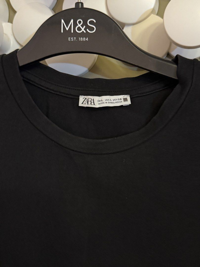 Zara Black Tank Top Size L (Category: Sleeveless) located in Manila. Submitted by gabwie (Listing ID 1468410658, Image 2). Description: - Brand: Zara - Color: Black - Bought for 795 - Size: Large (EUR L, USA L, MEX 30) - Material: Cotton-blend - Design: Classic crew neckline, sleeveless - Condition: Clean, excellent basic piece for everyday wear or layering.