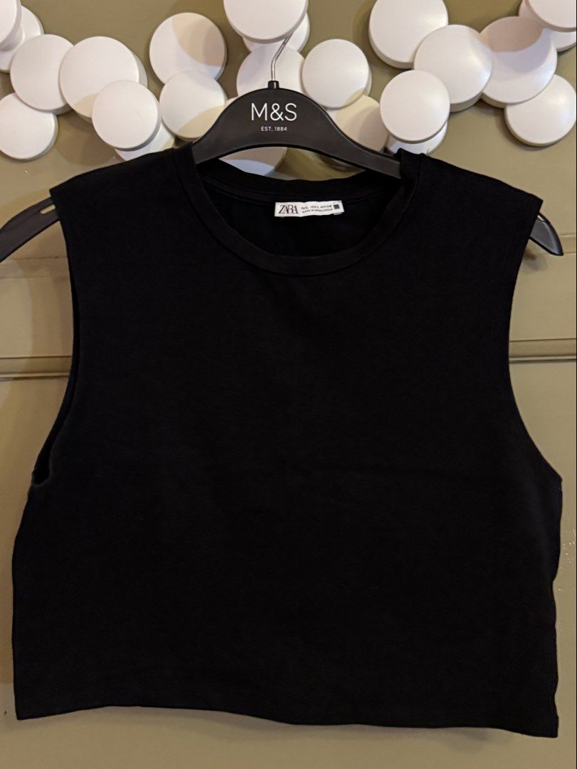 Zara Black Tank Top Size L (Category: Sleeveless) located in Manila. Submitted by gabwie (Listing ID 1468410658, Image 1). Description: - Brand: Zara - Color: Black - Bought for 795 - Size: Large (EUR L, USA L, MEX 30) - Material: Cotton-blend - Design: Classic crew neckline, sleeveless - Condition: Clean, excellent basic piece for everyday wear or layering.